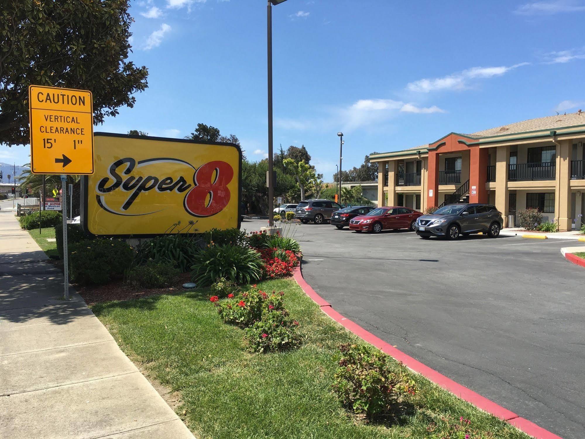 Super 8 By Wyndham Salinas Μοτέλ Εξωτερικό φωτογραφία